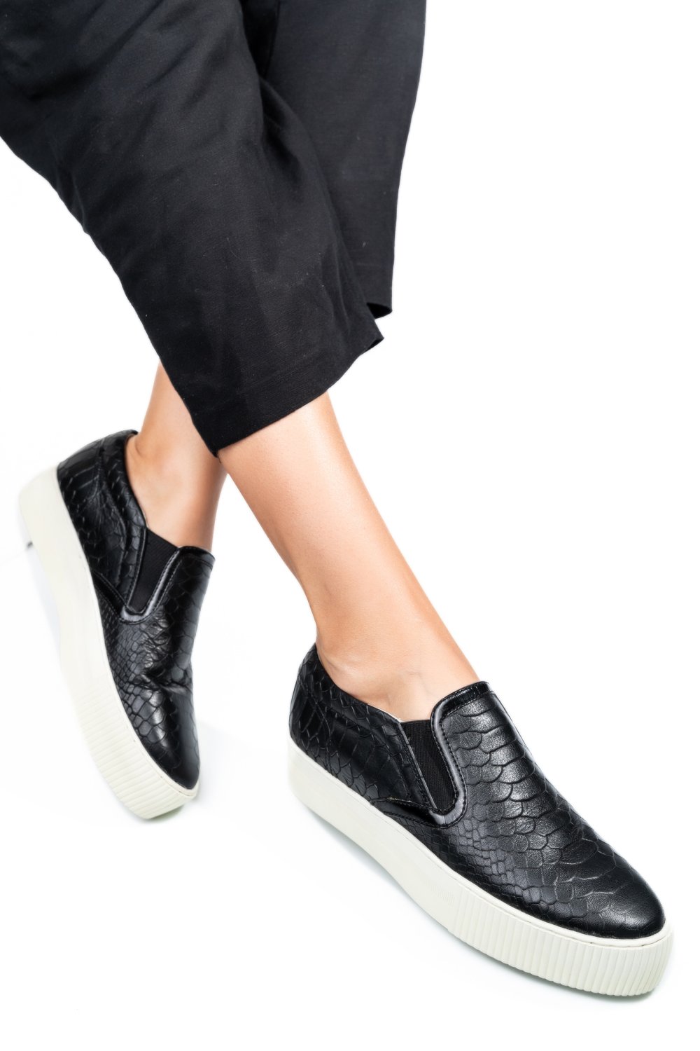 ESPADRILE NEGRE CRO PIELE NATURALA CLE102457