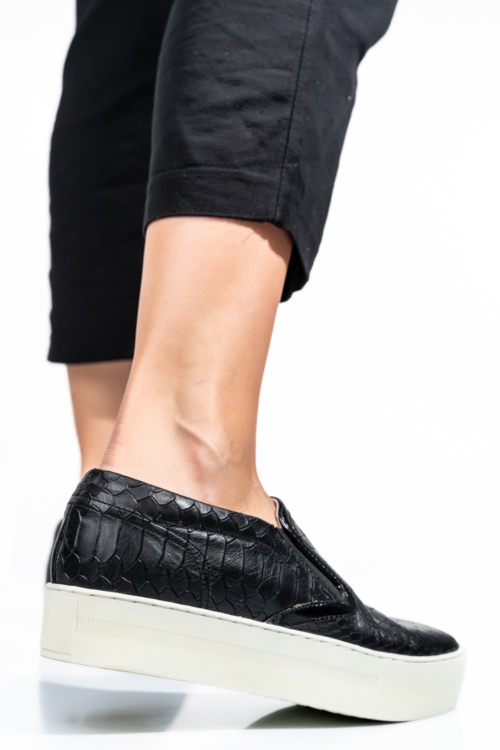 ESPADRILE NEGRE CRO PIELE NATURALA CLE102457