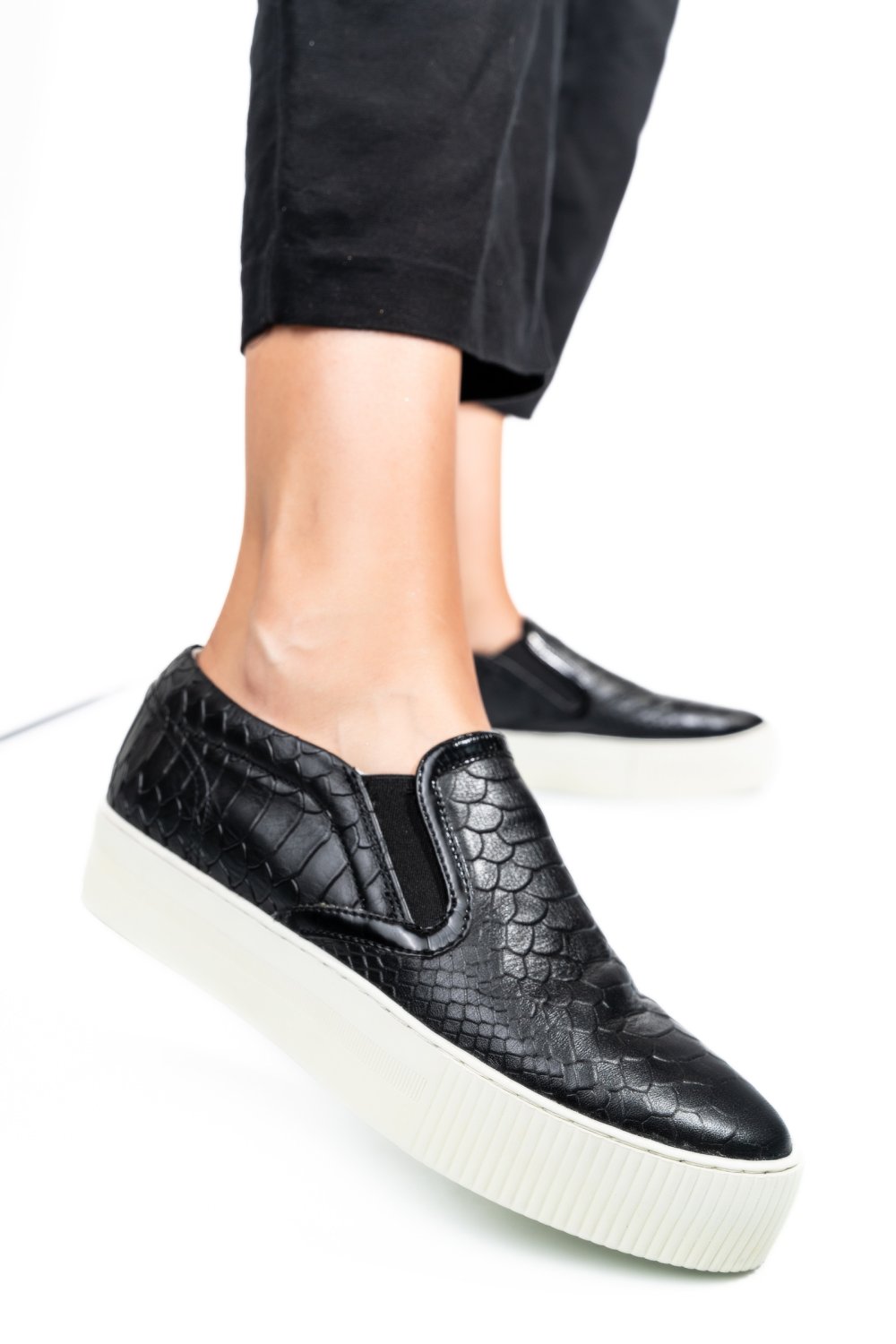 ESPADRILE NEGRE CRO PIELE NATURALA CLE102457