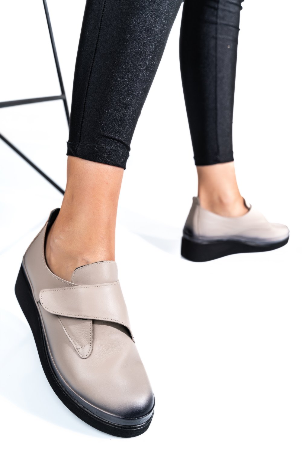 PANTOFI BEJ PIELE NATURALA APCK2265