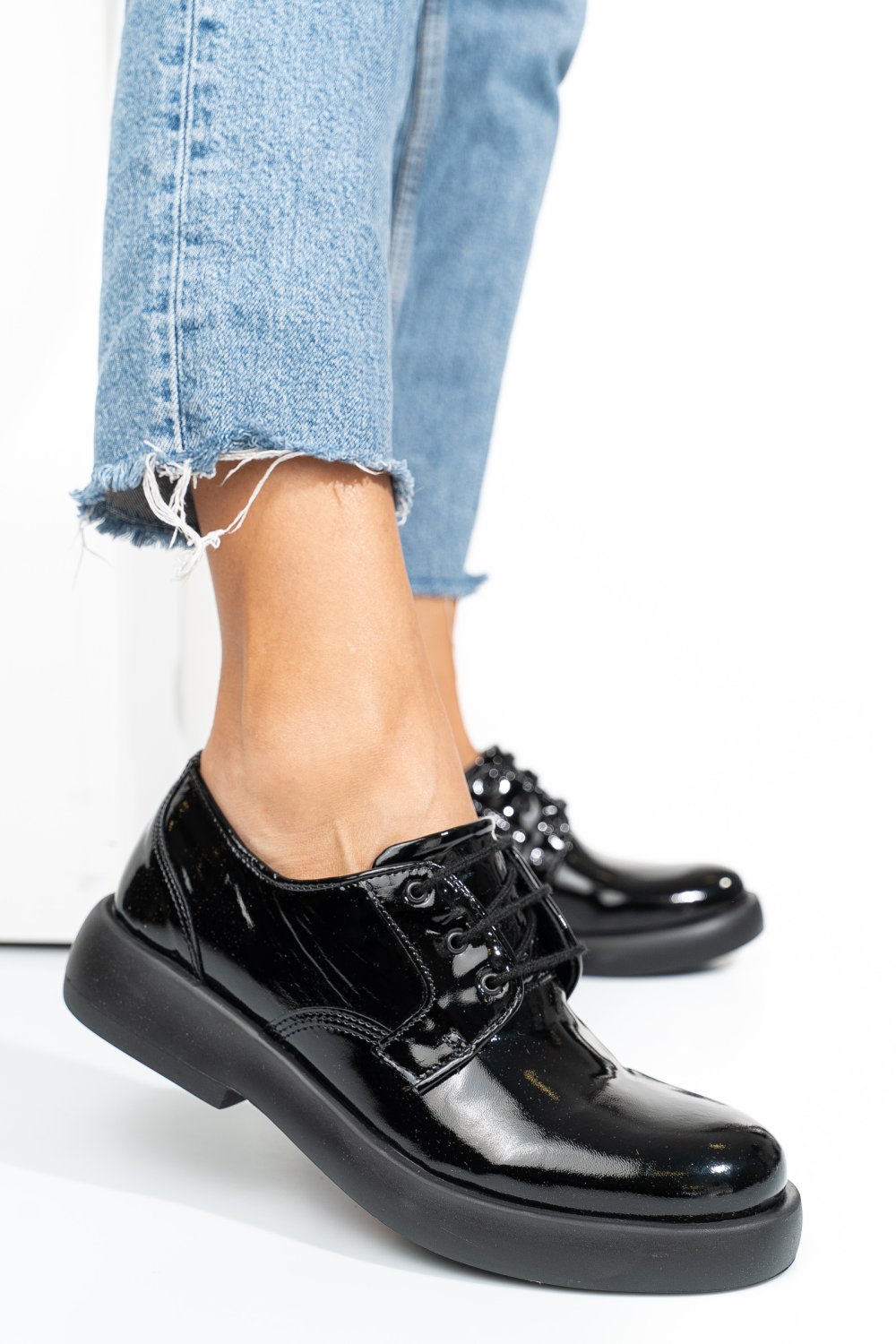 PANTOFI NEGRI PIELE NATURALA LACUITA 4S7758