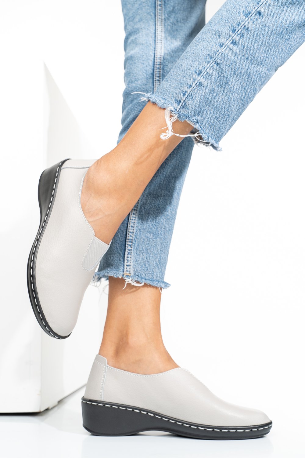 PANTOFI GRI PIELE NATURALA TSP45