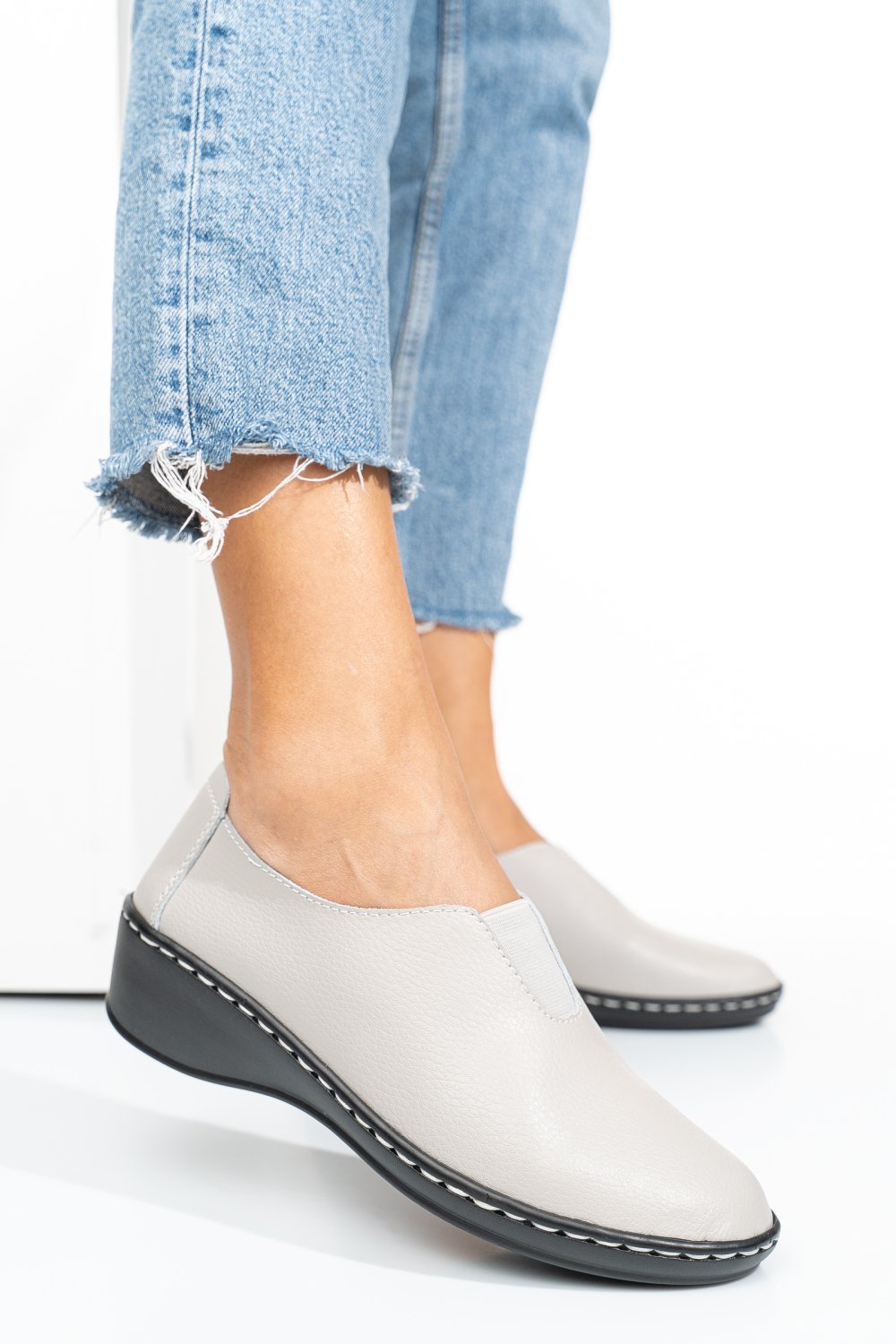 PANTOFI GRI PIELE NATURALA TSP45