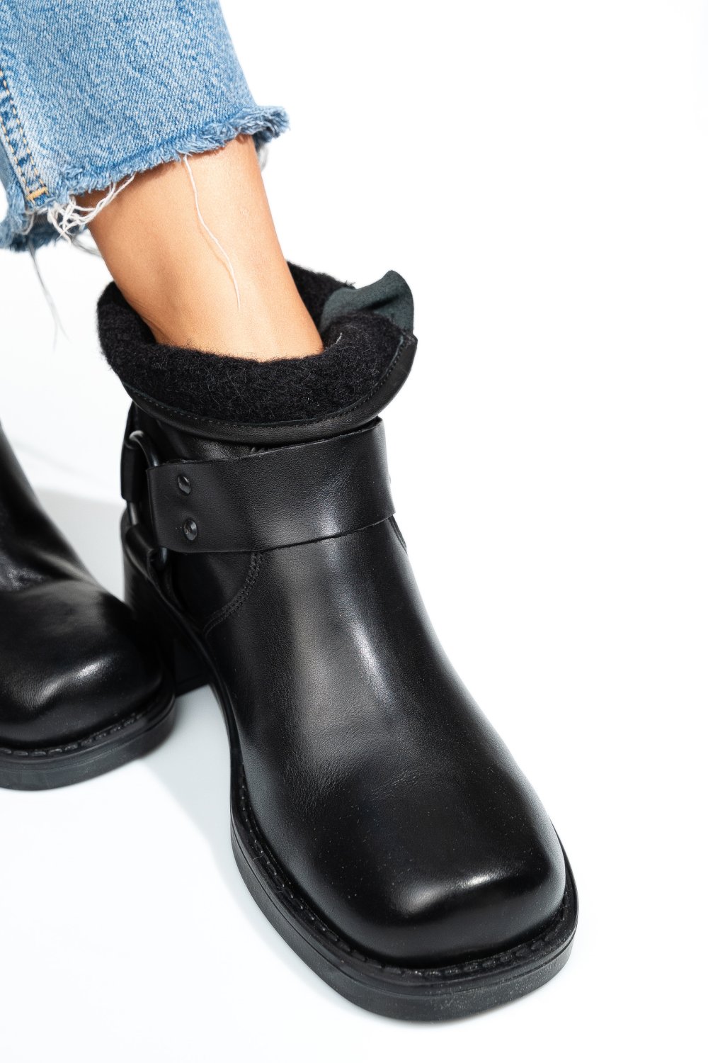 GHETE NEGRE PIELE NATURALA 06-01BASILEA