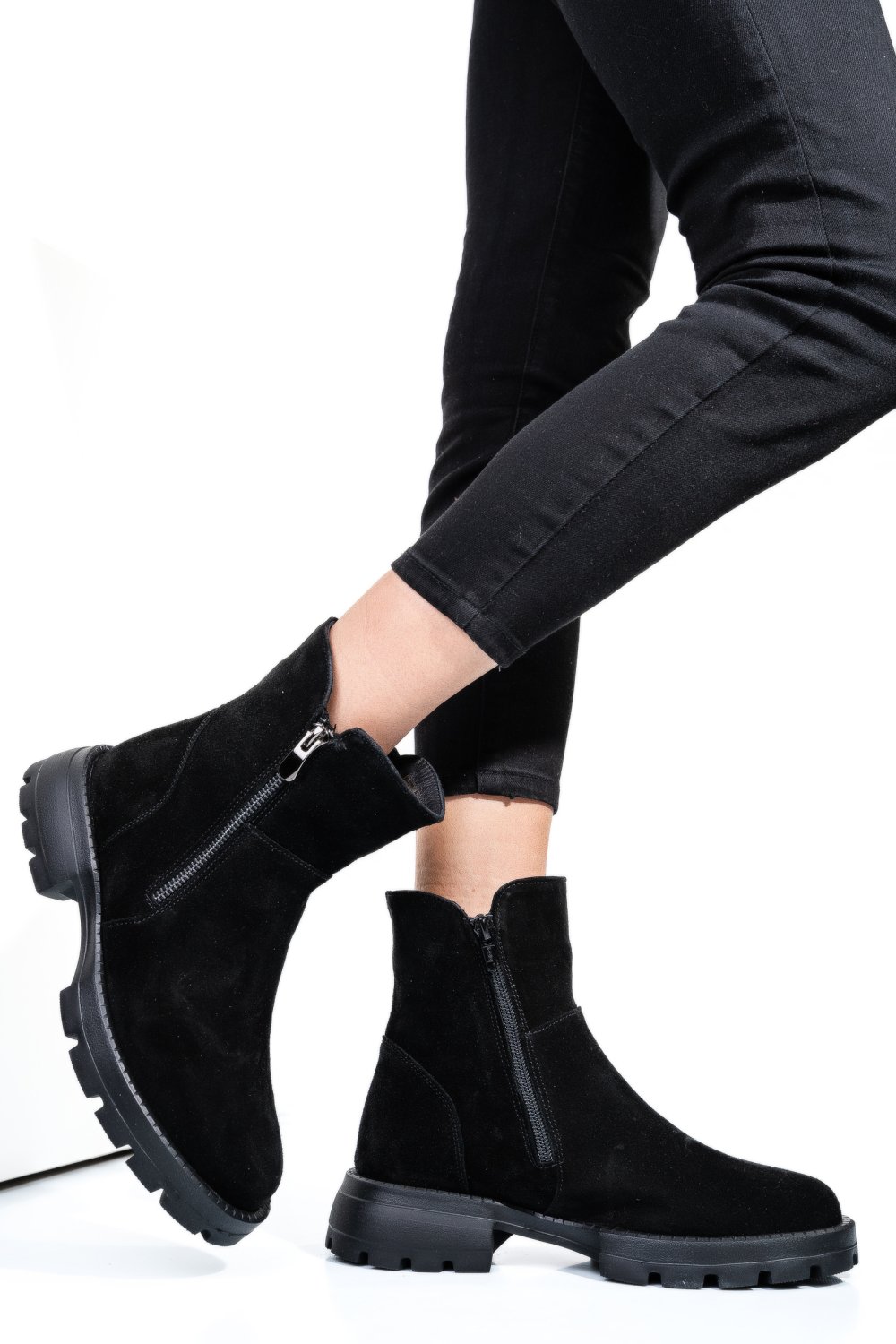 GHETE NEGRE PIELE NATURALA INTOARSA 242841SP