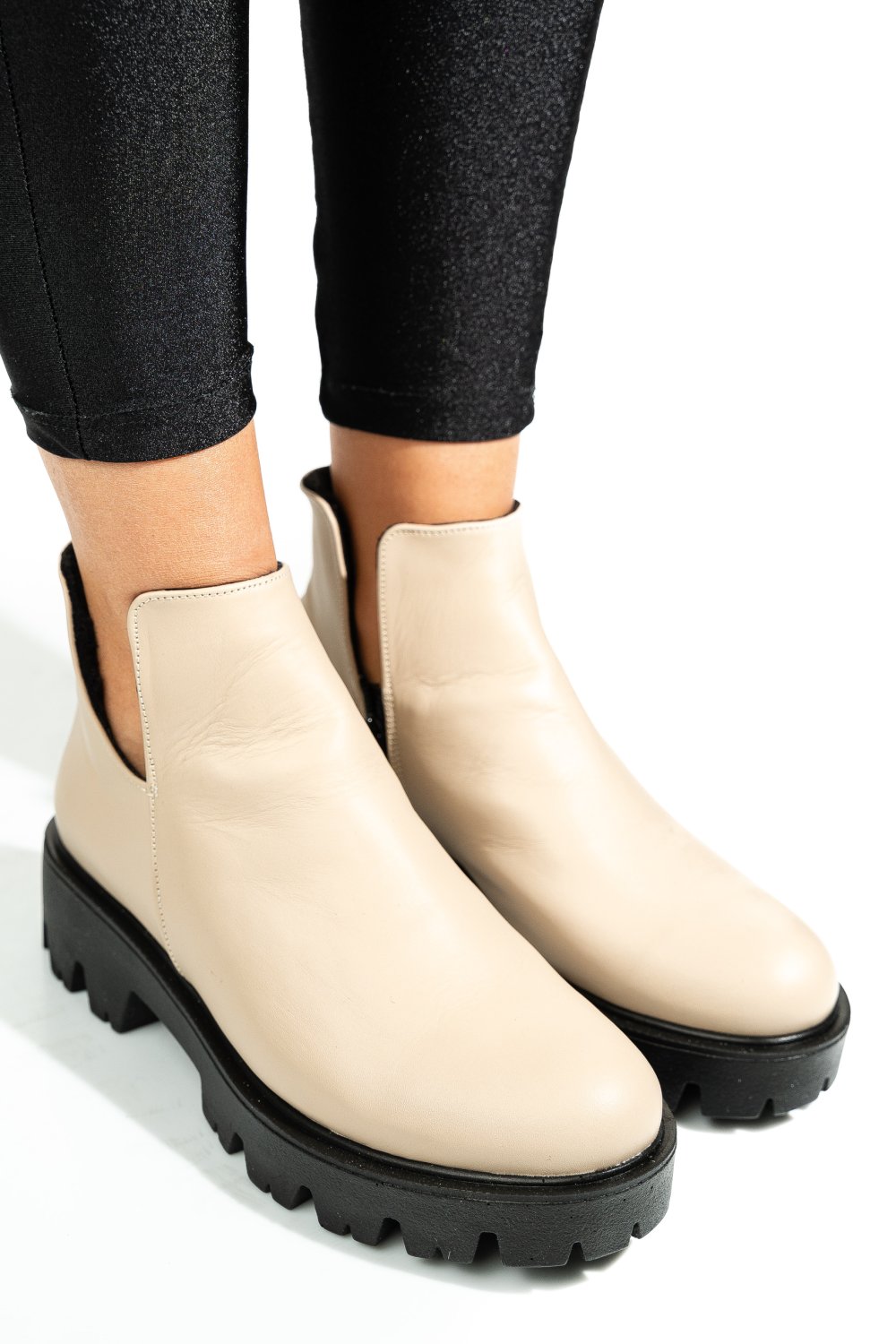 GHETE CREM PIELE NATURALA INTOARSA 0S7724