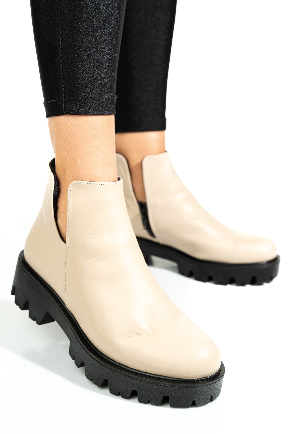 GHETE CREM PIELE NATURALA INTOARSA 0S7724