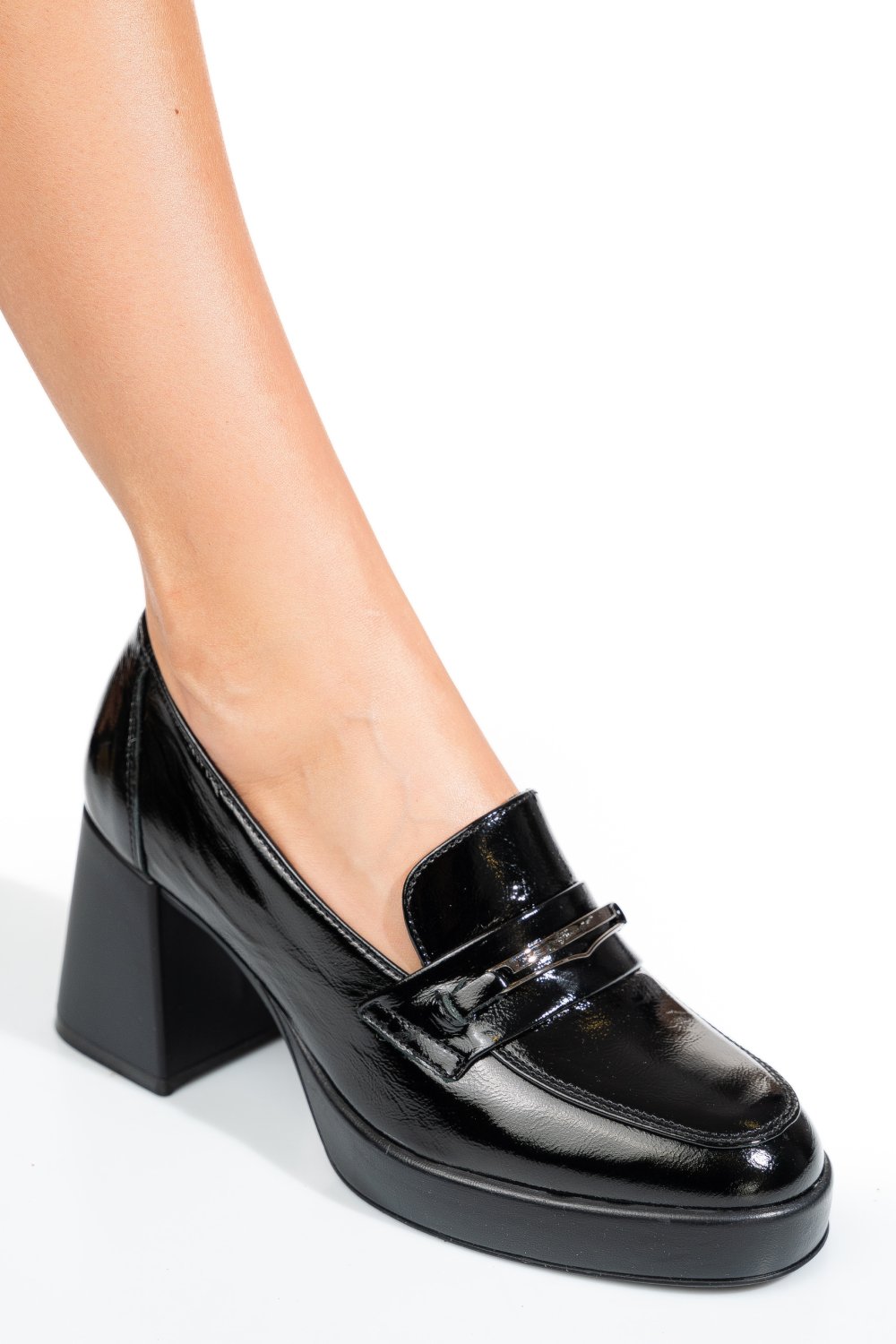 BOTINE NEGRE PIELE NATURALA LACUITA 2S7751631NPK