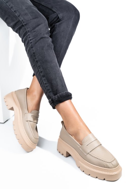 Mocasini bej piele naturala ipcbm026