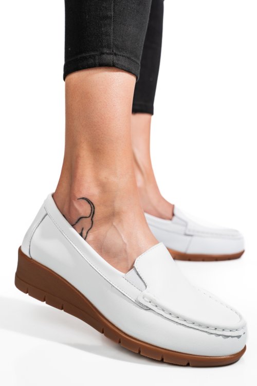 Mocasini albi piele naturala fsp002386