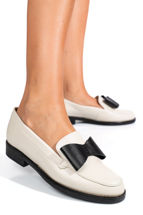 Mocasini bej negru piele naturala 2s77110