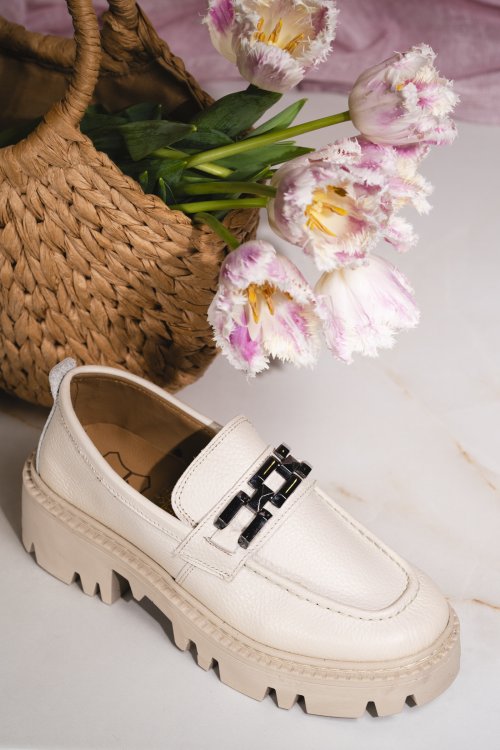 Mocasini crem piele naturala ipcbm018b