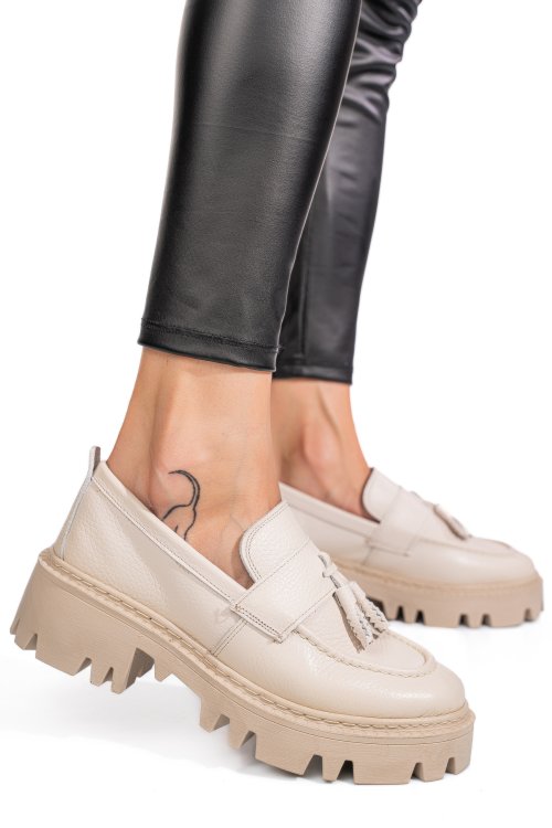 Mocasini crem piele naturala ipcbm029b