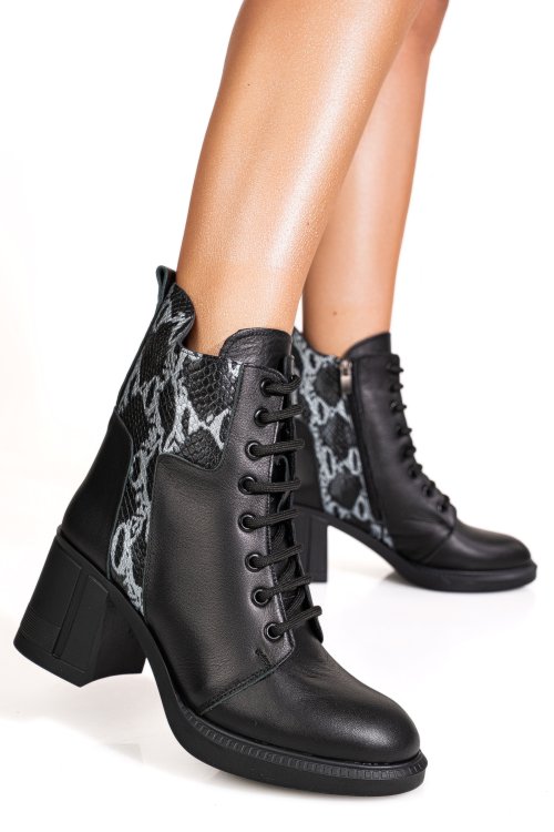 Ghete negre piele naturala apck5800