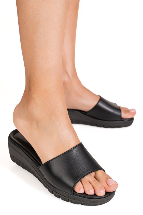 Papuci negri piele naturala 2s772025987
