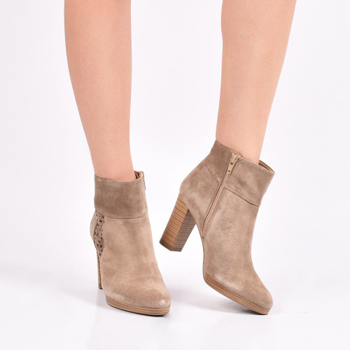 Botine bej piele naturala intoarsa daniela