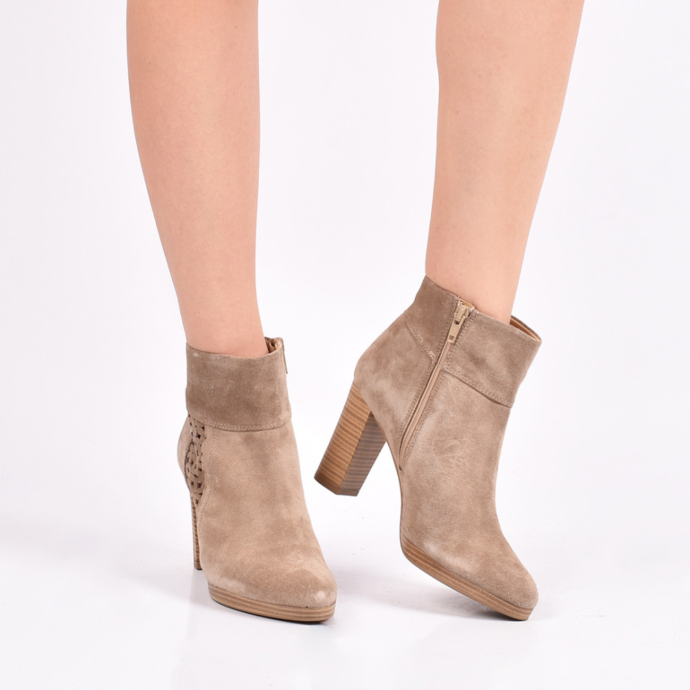 BOTINE BEJ PIELE NATURALA INTOARSA DANIELA