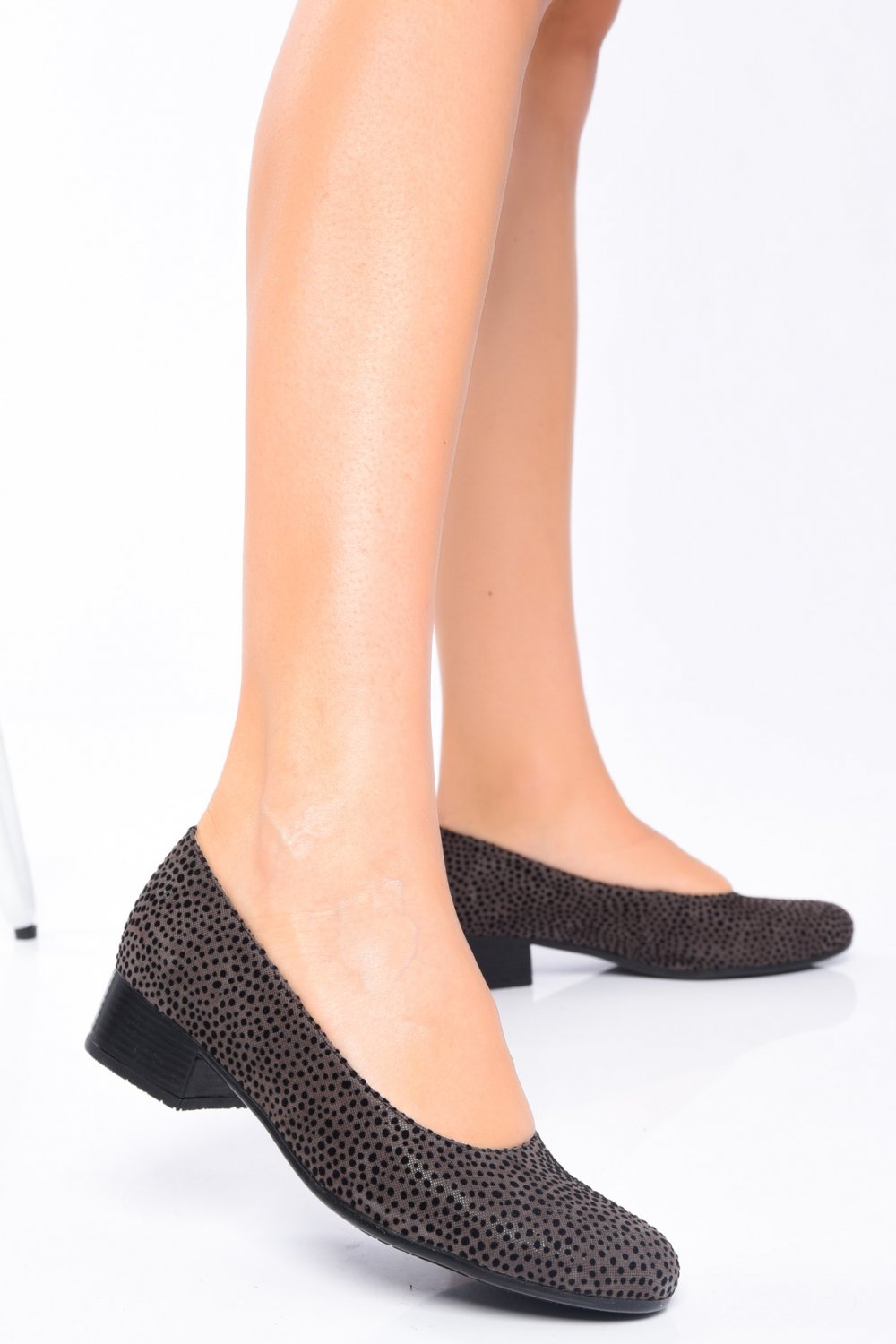 PANTOFI FEMEI PIELE NATURALA INTOARSA GRI CU TOC MIC 2S77040