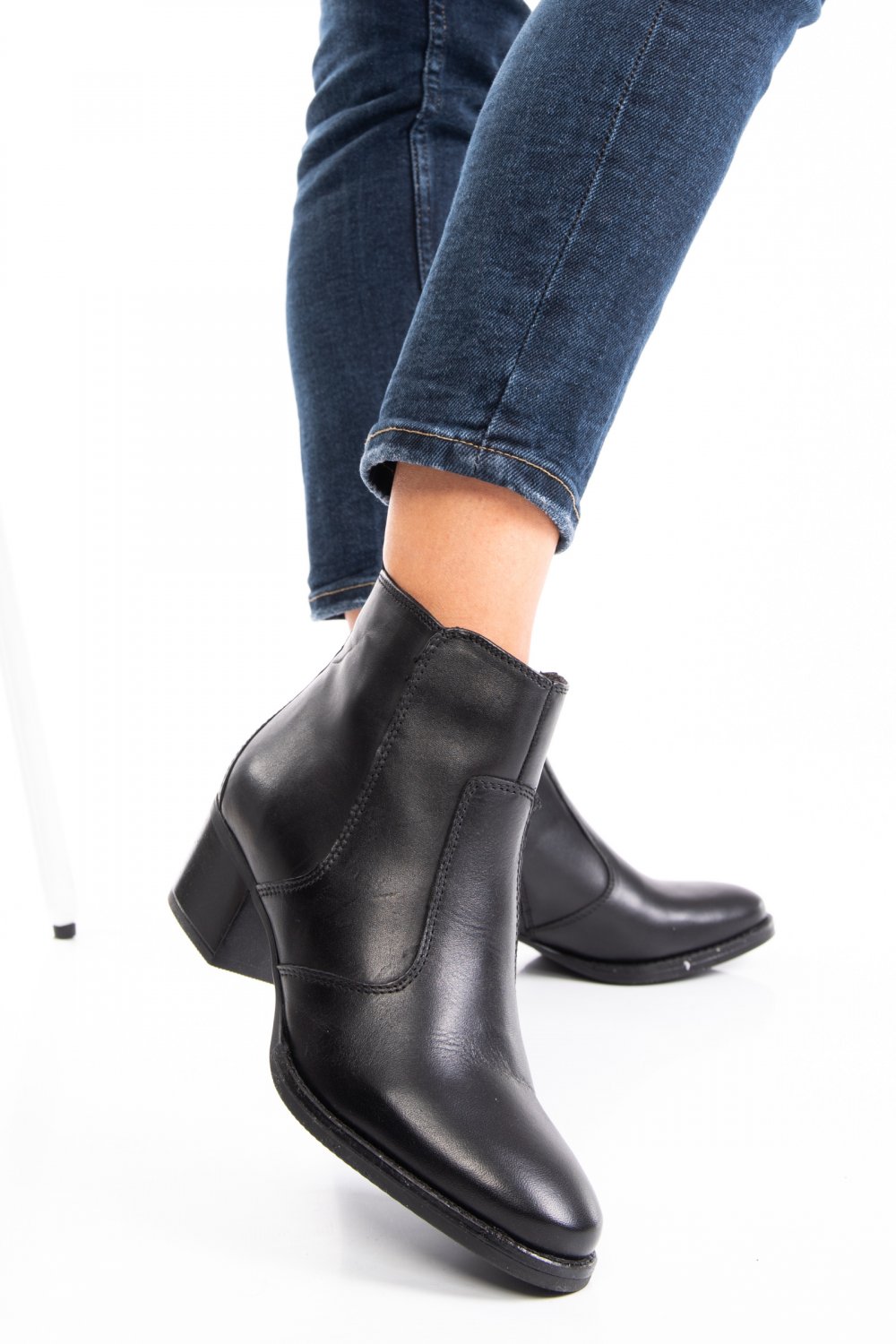 BOTINE NEGRE PIELE NATURALA WS77H266H11