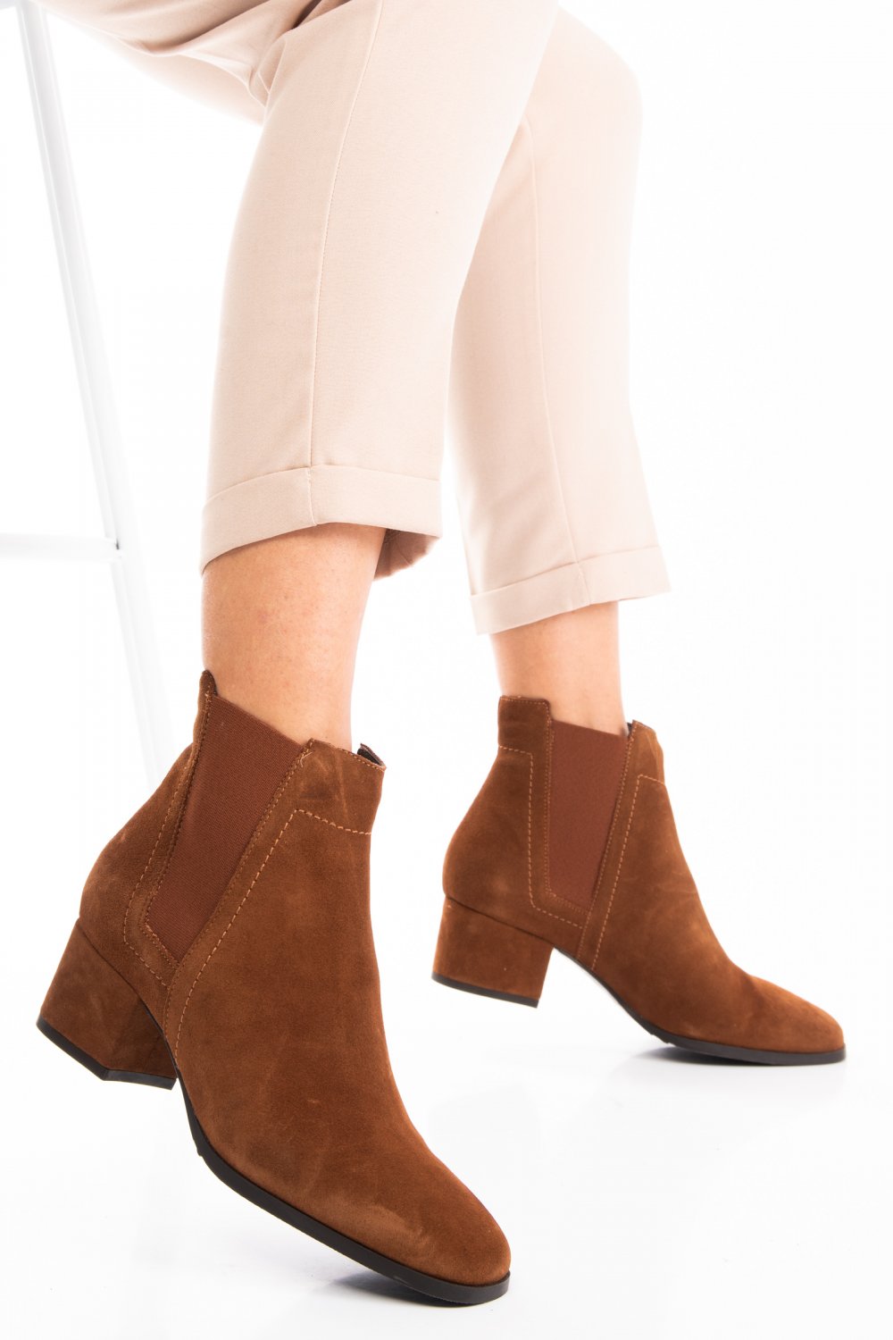 BOTINE MARO PIELE NATURALA INTOARSA 3S77626R