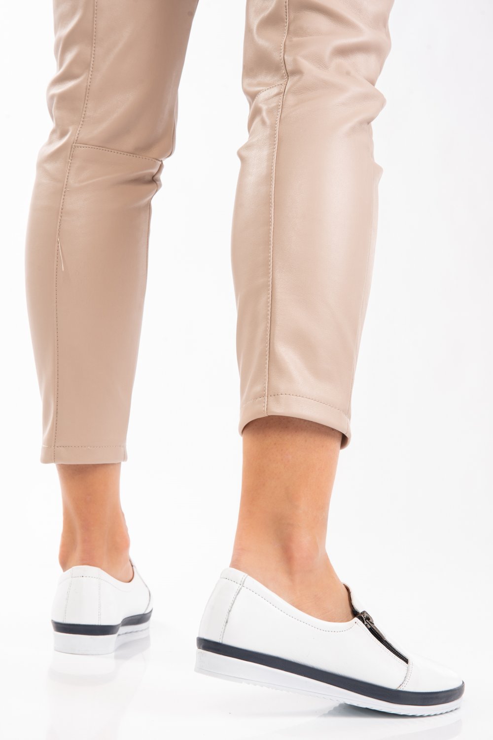 PANTOFI ALBI PIELE NATURALA 3S77038