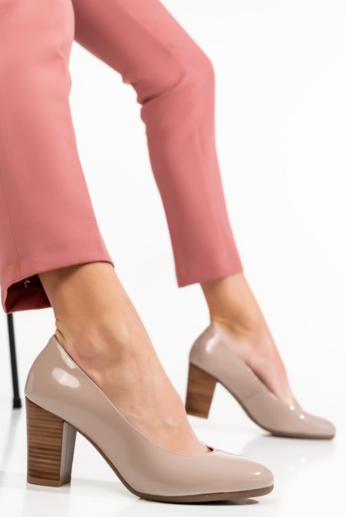 Pantofi dama piele naturala lacuita nude cu toc 2s77015