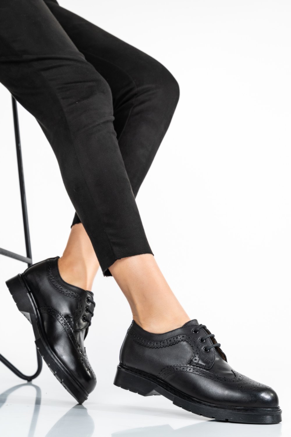 PANTOFI NEGRI PIELE NATURALA ROSE