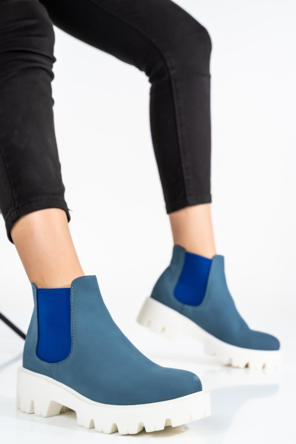 GHETE ALBASTRE PIELE NATURALA RS7717