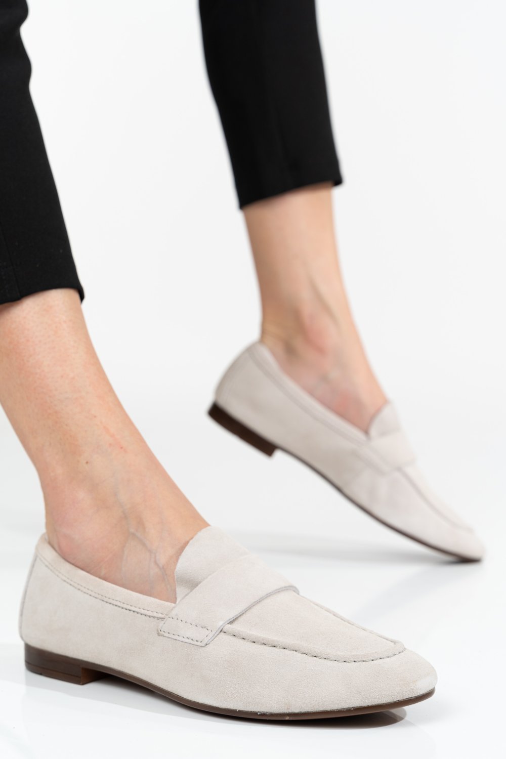 MOCASINI BEJ PIELE NATURALA INTOARSA MVES-263R01