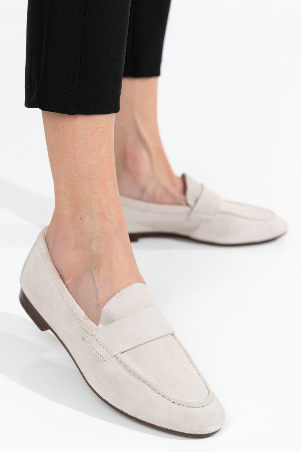 MOCASINI BEJ PIELE NATURALA INTOARSA MVES-263R01