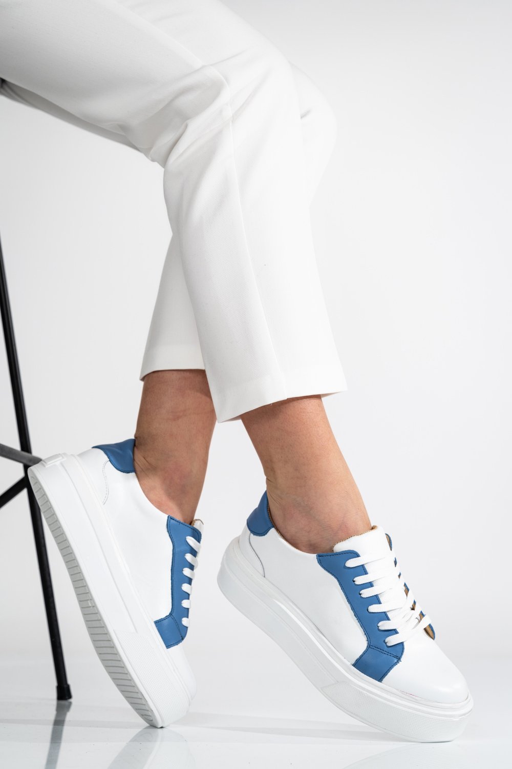 PANTOFI SPORT DAMA PIELE NATURALA ALB BLEU 3S77001