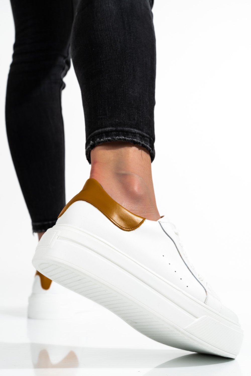PANTOFI SPORT DAMA PIELE NATURALA ALB MUSTAR 3S77001B