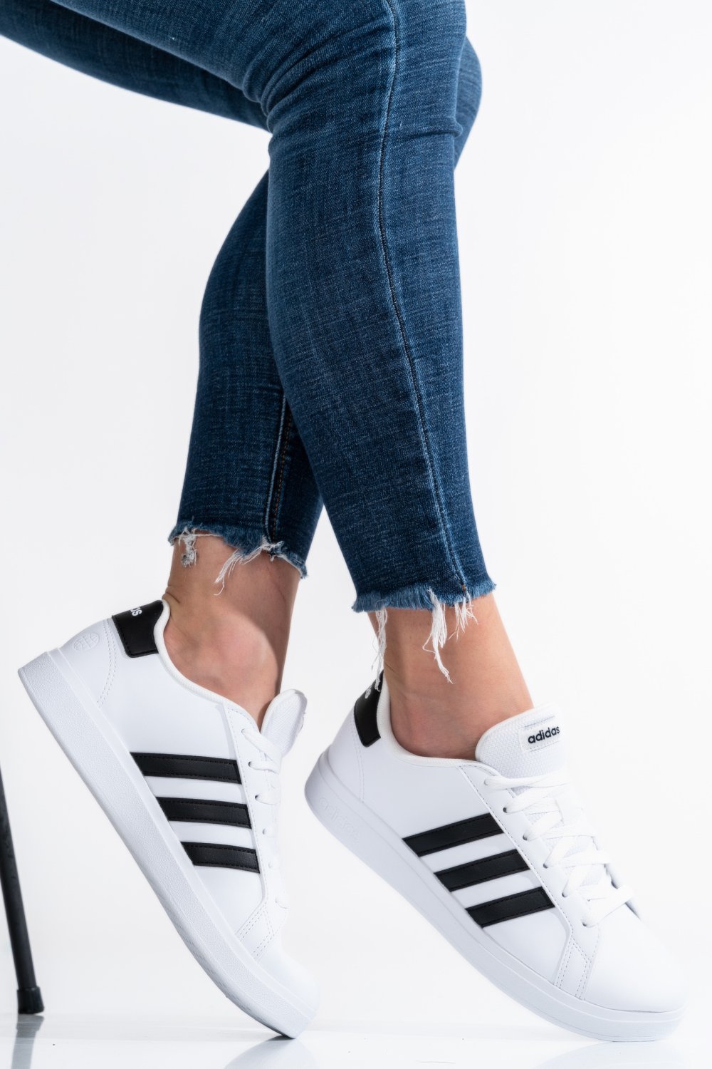 ADIDAS, PANTOFI SPORT WHITE GW6511