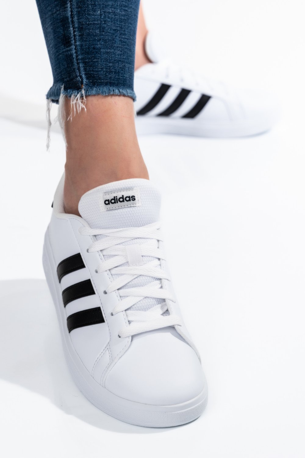 ADIDAS, PANTOFI SPORT WHITE GW6511