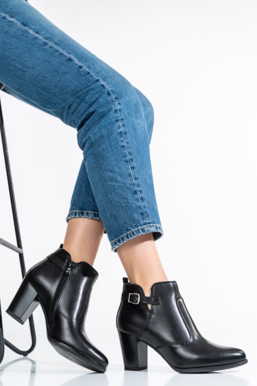 BOTINE NEGRE PIELE NATURALA 3S77249