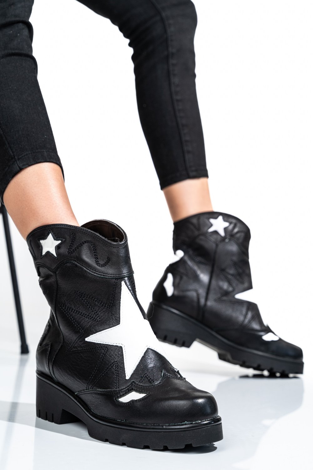 GHETE FEMEI PIELE NATURALA NEGRE 5S7781DALLAS