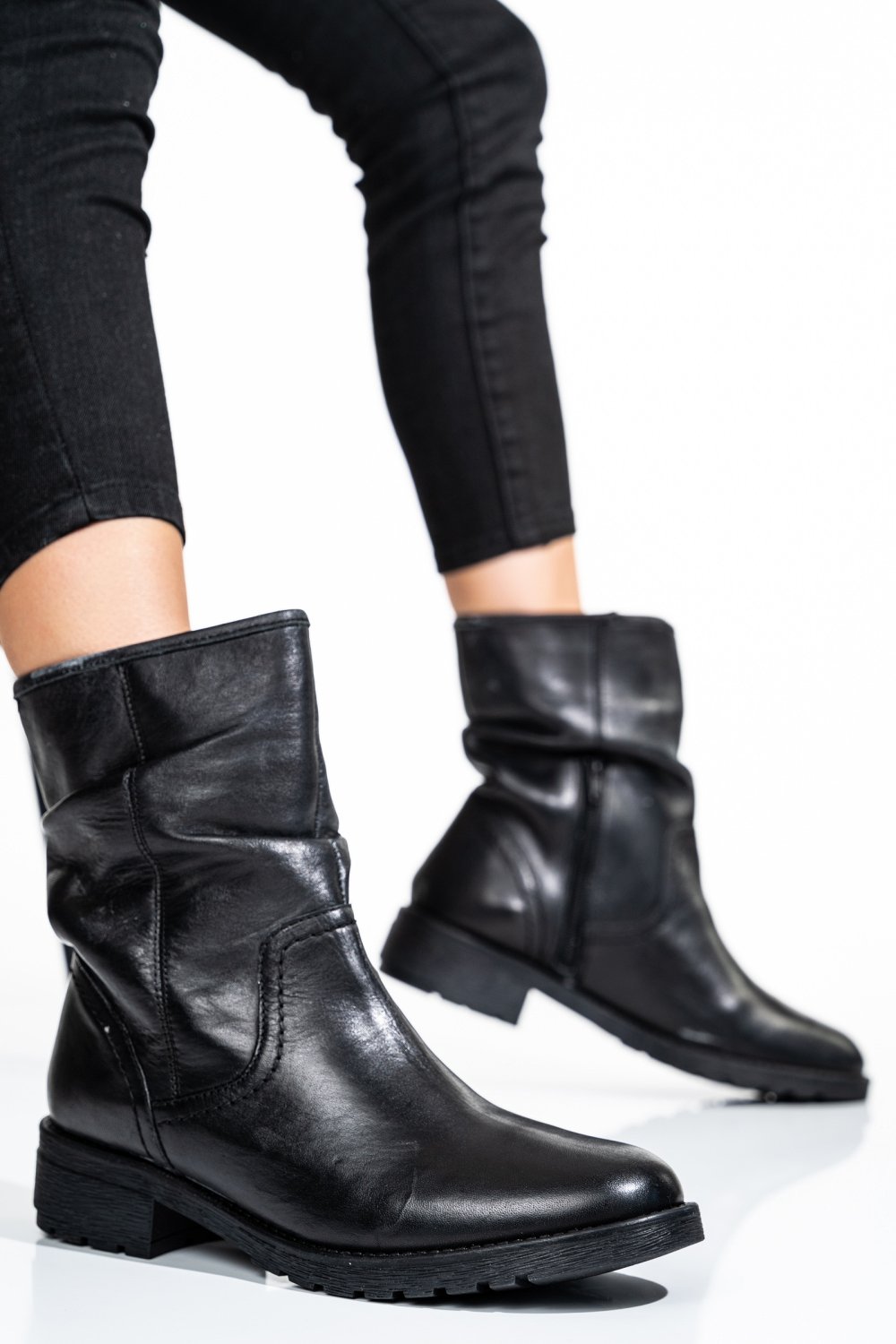 GHETE FEMEI PIELE NATURALA NEGRE 2S77501