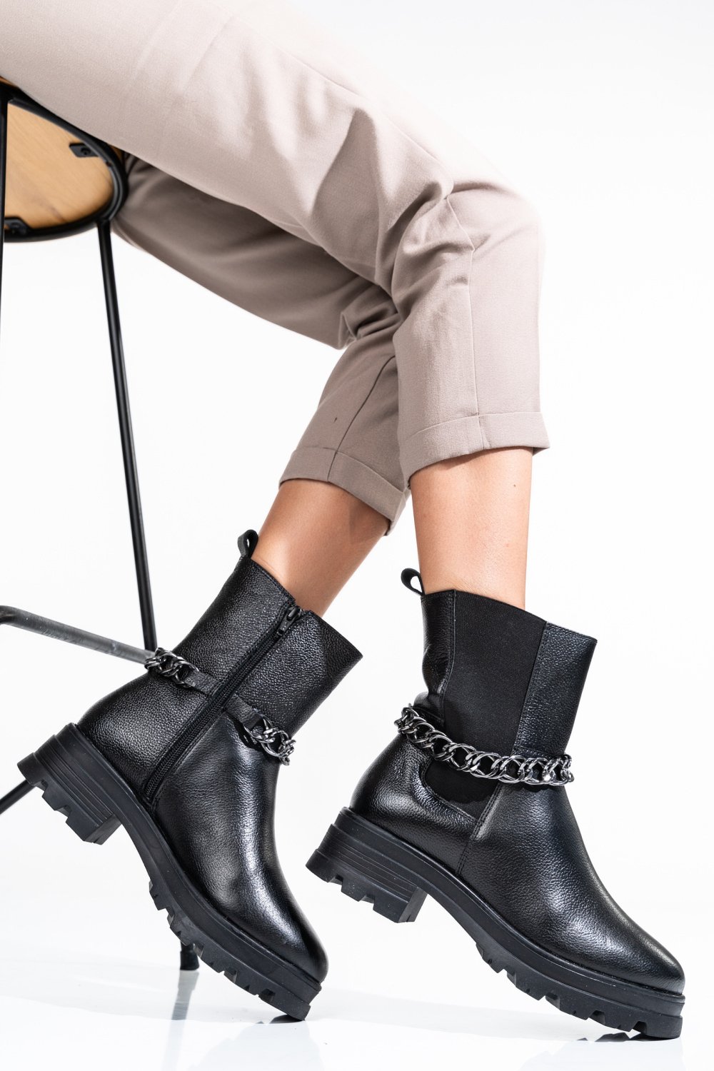GHETE FEMEI PIELE NATURALA NEGRE 2S77NS0021301