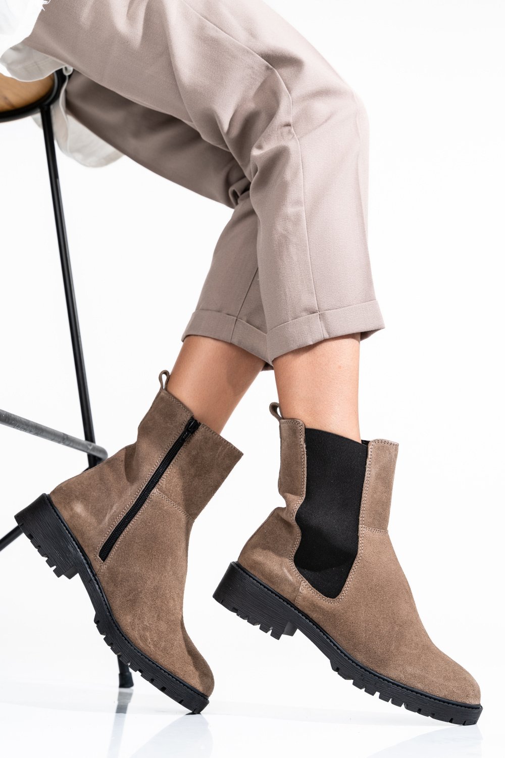 GHETE FEMEI PIELE NATURALA INTOARSA TAUPE 2S77NS0011301