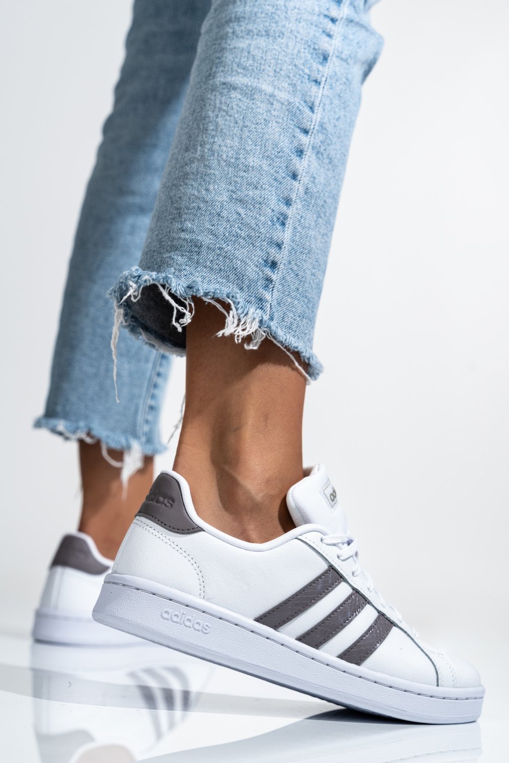 ADIDAS, PANTOFI SPORT WHITE GRAND COURT