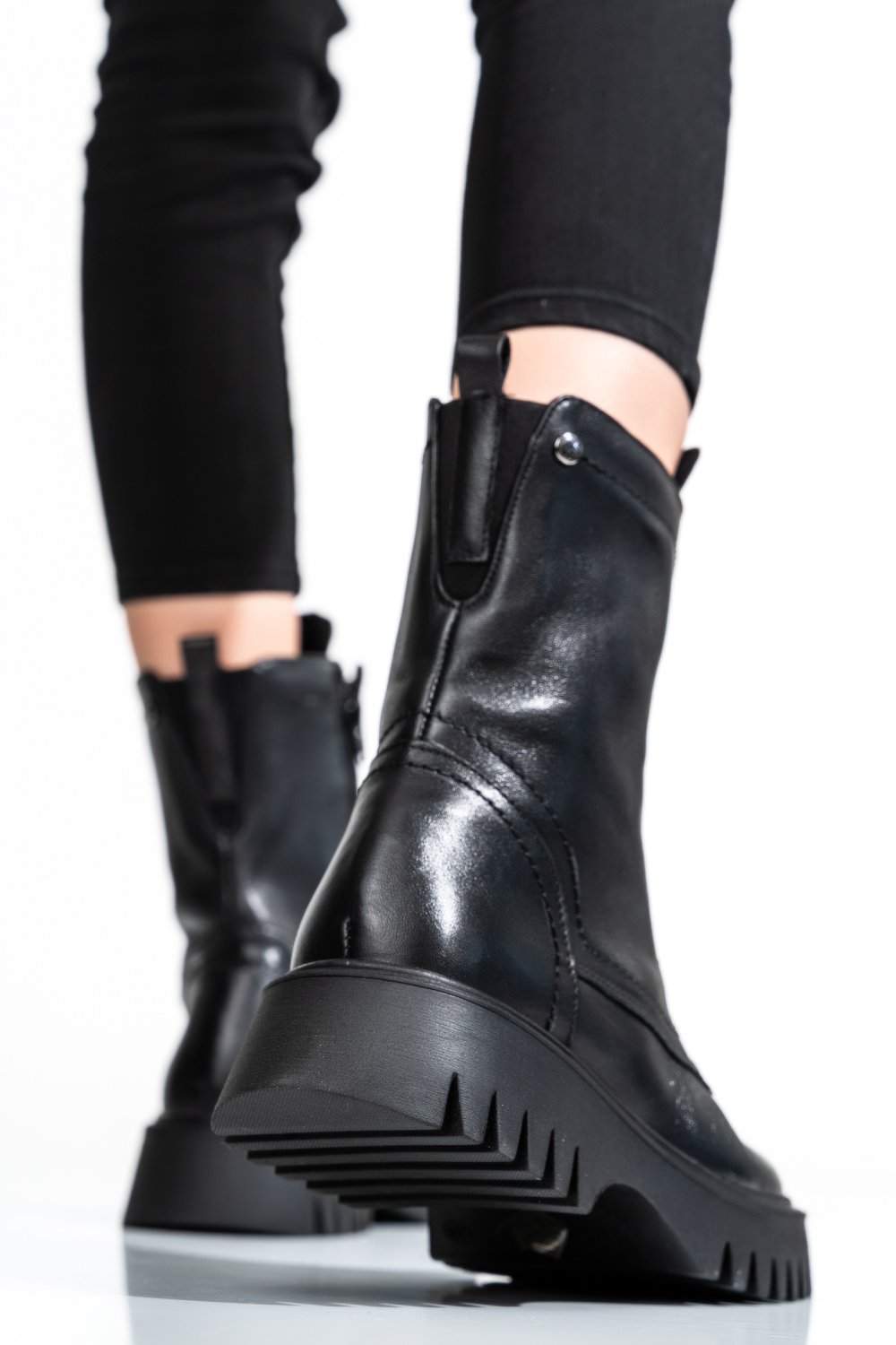 GHETE DAMA DE IARNA PIELE NATURALA NEGRE 2S7732-053NP