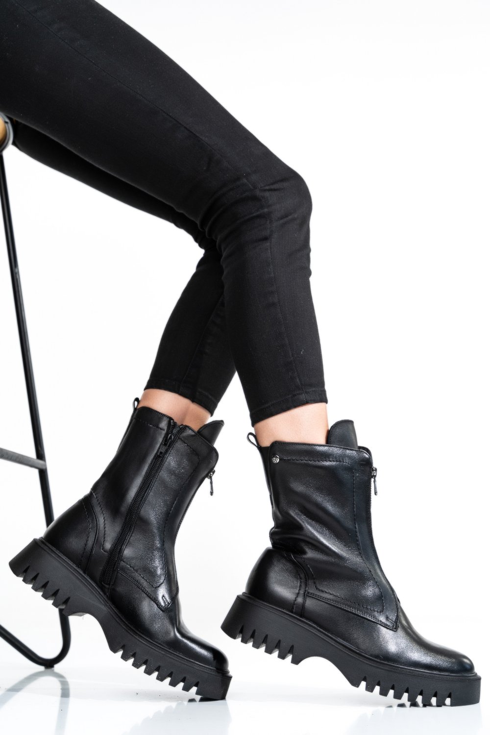 GHETE DAMA DE IARNA PIELE NATURALA NEGRE 2S7732-053NP