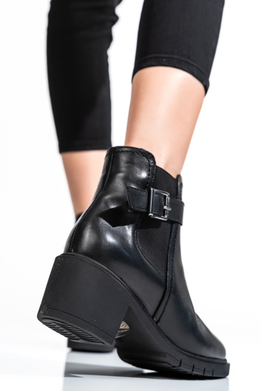 GHETE FEMEI PIELE NATURALA NEGRE 2S7732-025NP