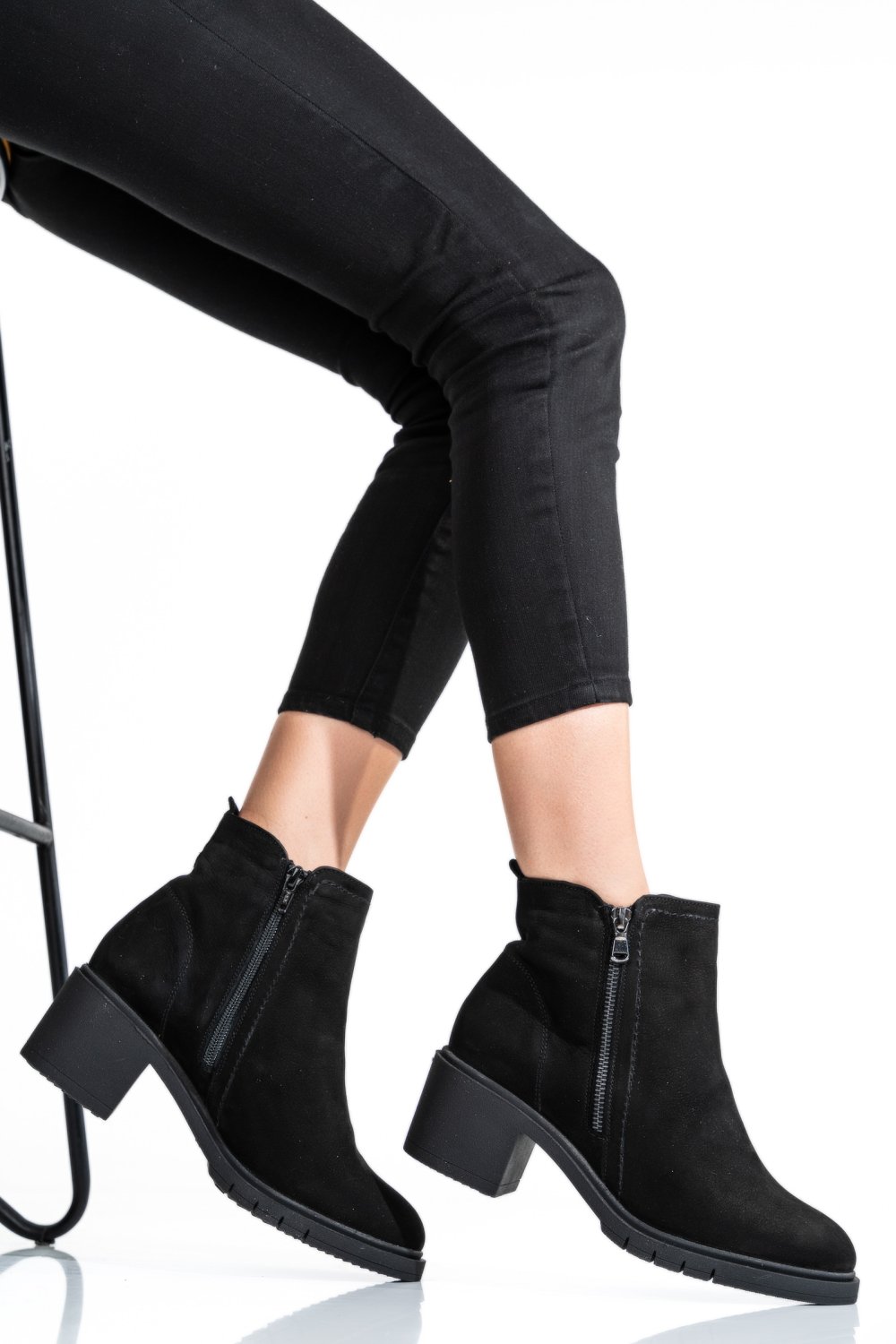 GHETE FEMEI PIELE NATURALA NEGRE 2S7732-026NBK