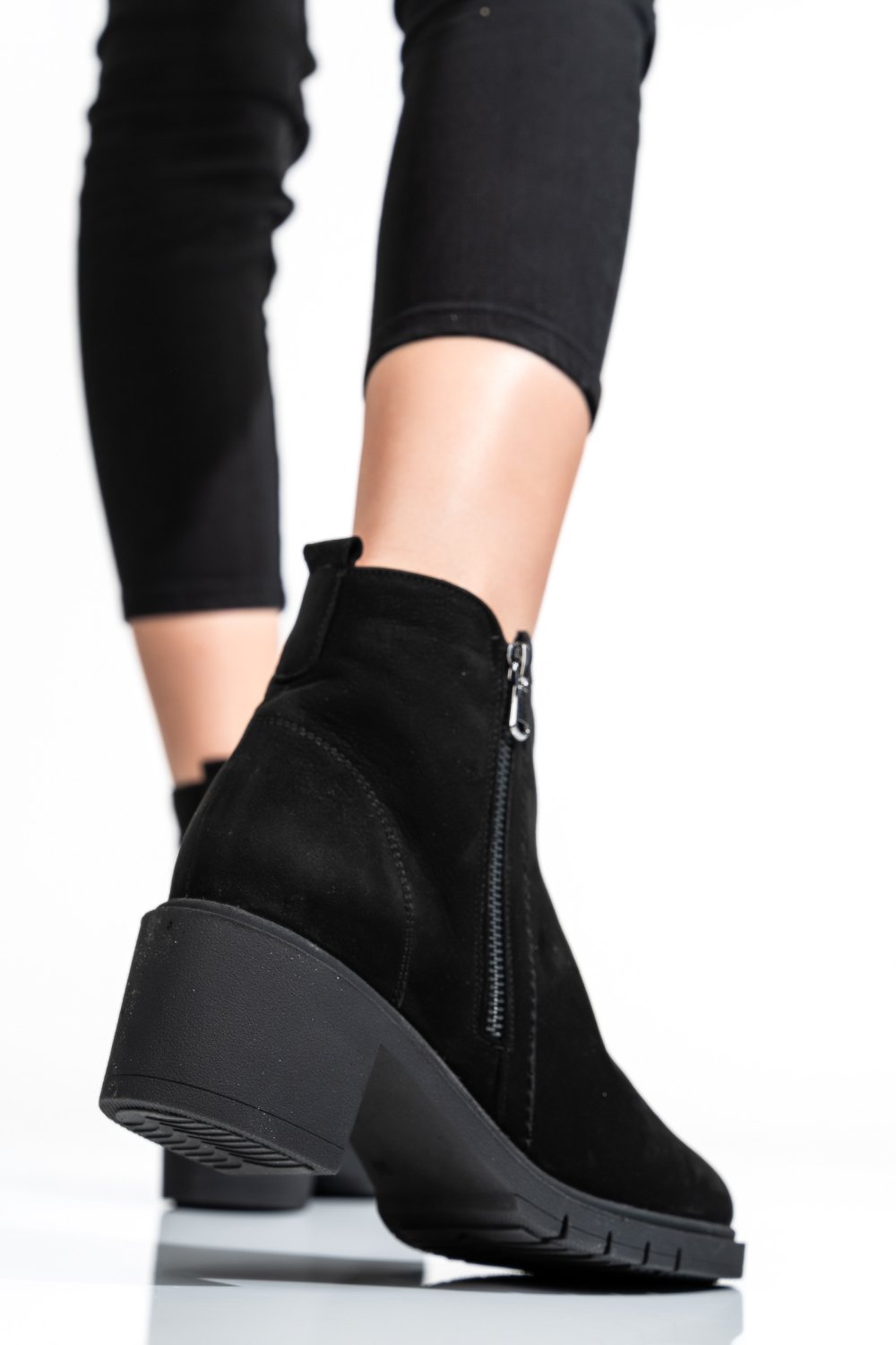 GHETE FEMEI PIELE NATURALA NEGRE 2S7732-026NBK