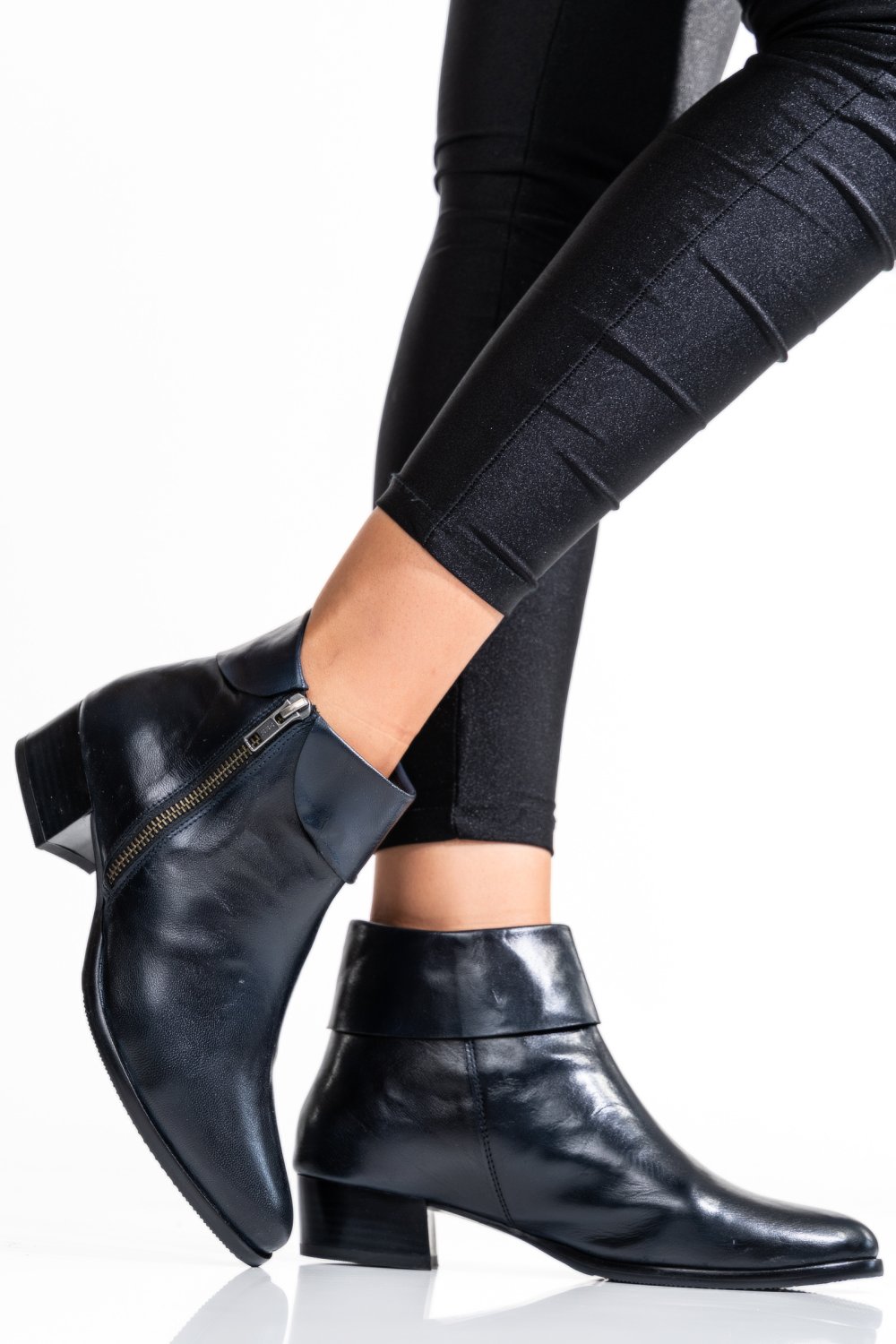 GHETE DAMA PIELE NATURALA BLEUMARIN CU TOC MIC 6S77548