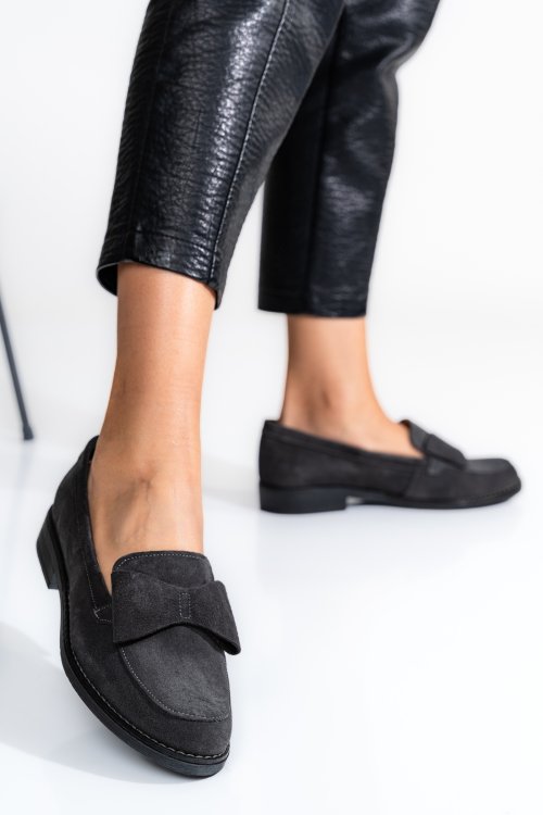 Mocasini gri inchis piele naturala intoarsa 2s77110
