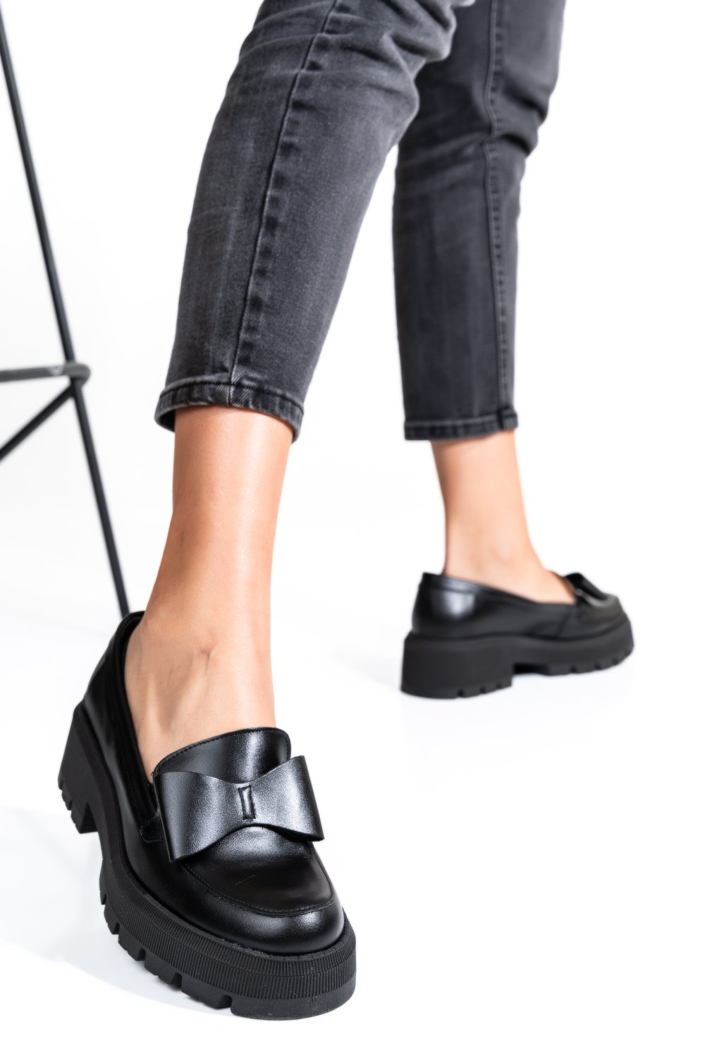 MOCASINI NEGRI PIELE NATURALA 2S77115