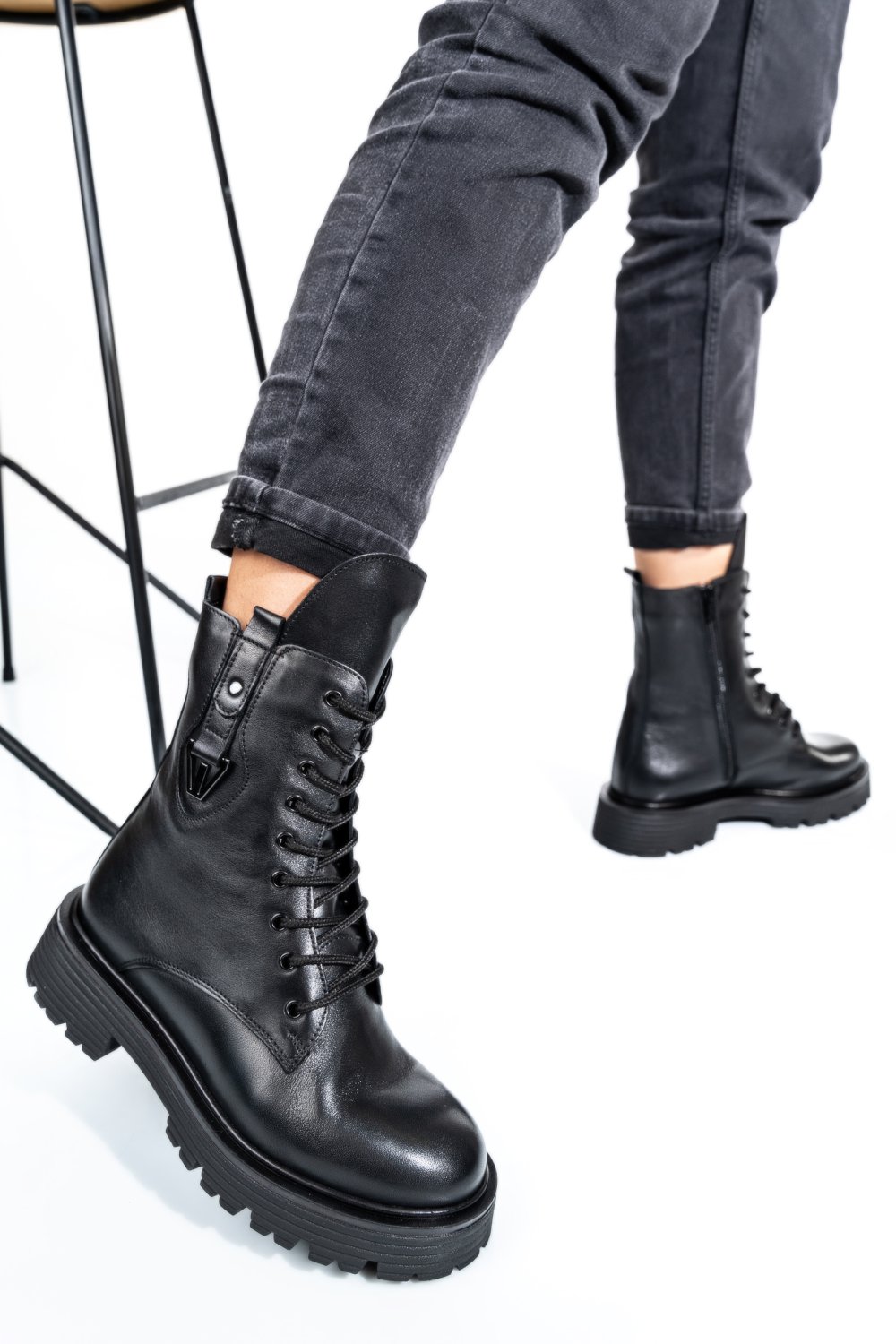 GHETE DAMA CU SIRETURI PIELE NATURALA NEGRE 2S7722830NP
