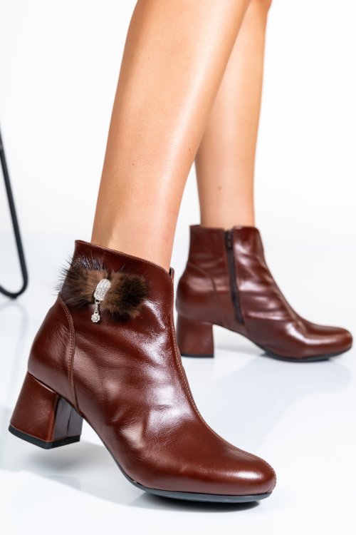 Botine dama cu toc mic piele naturala maro 7s7725